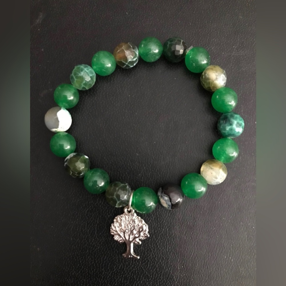 Agate & Jade silver tree of life charm strechy bracelet.
